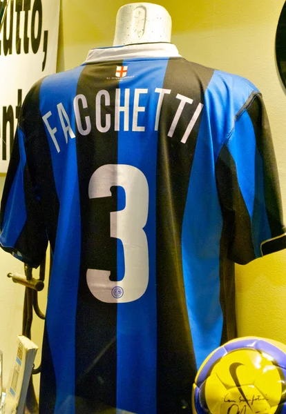 Camisa de Giacinto Fachetti, número 3, en el Museo Inter MIlan — Foto de Stock