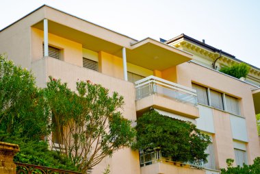 güzel modern bina