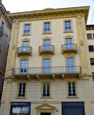 İsviçre güzel bina