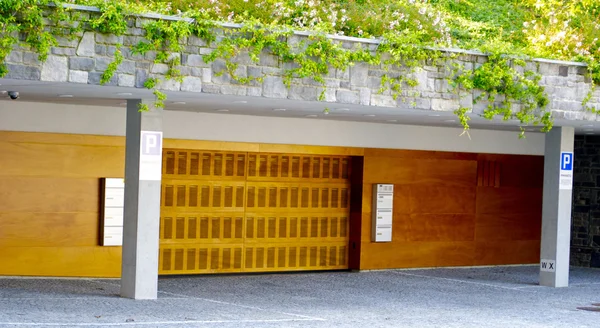 Modern garage — Stock Photo, Image