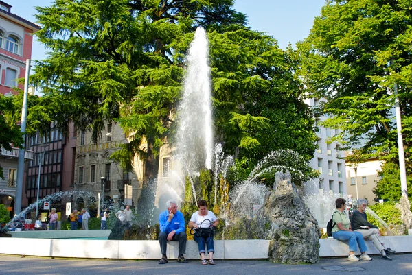 Central fountain in a Swiss city — Stock Photo, Image