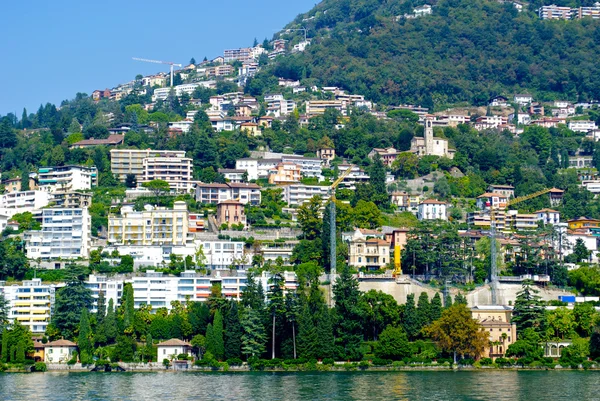 Mountain with the houses — Stock Photo, Image