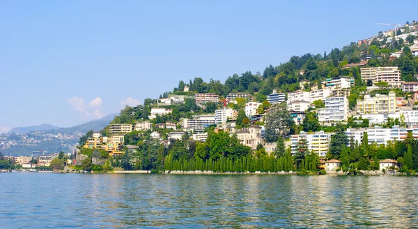 Berg met de huizen — Stockfoto