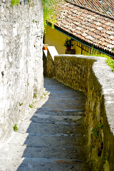 Passage of the stone stairs
