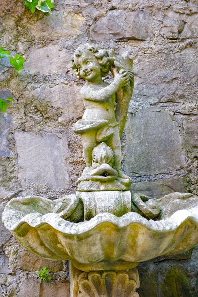 Fountain statue of the boy — Stock Photo, Image