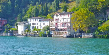 İsviçre dağ dibindeki güzel lüks ev