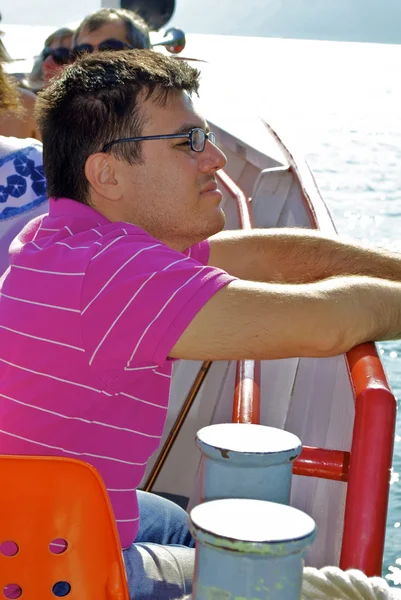 Barco passageiro masculino — Fotografia de Stock