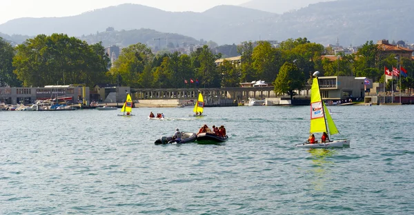 Children navigate on the small boat under program of Kinder — Stock Photo, Image