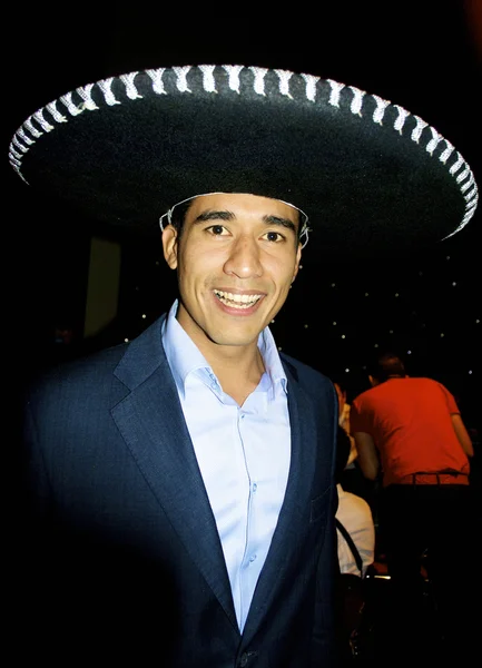 Cara feliz em sombrero do México — Fotografia de Stock