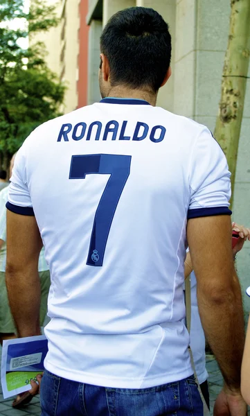 Fan i cristiano ronaldo skjorta — Stockfoto