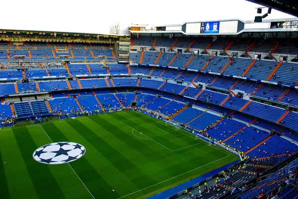 Stadion Santiago bernabeu przed meczem — Zdjęcie stockowe