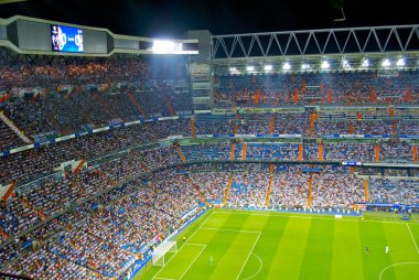 santiago bernabeu tribünü