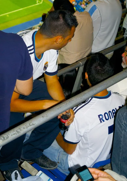 Los fans discuten el juego — Foto de Stock