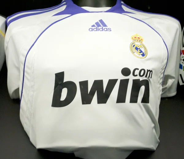 Историческая футболка "Реала" 2008 — стоковое фото