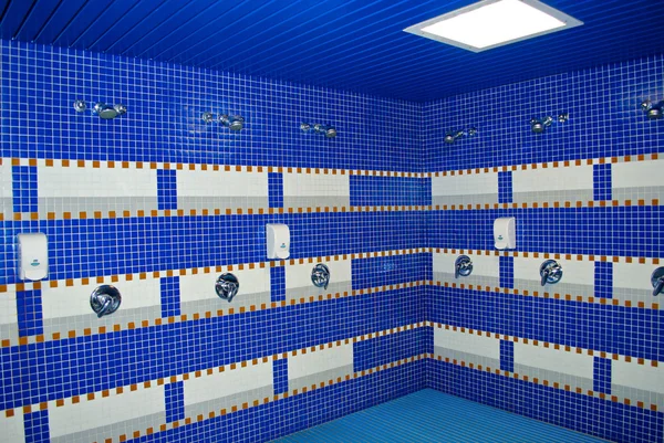 Shower in the changing room of Real Madrid — Stock Photo, Image