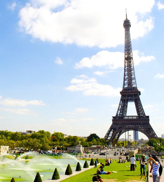 Praça Trocadero e a Torre Eiffel — Fotografia de Stock