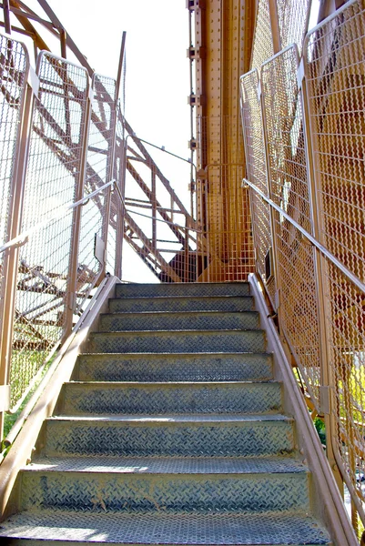 Σκάλες του Πύργου του Άιφελ — Φωτογραφία Αρχείου