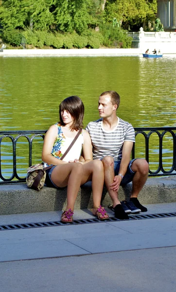 Curious couple — Stock Photo, Image