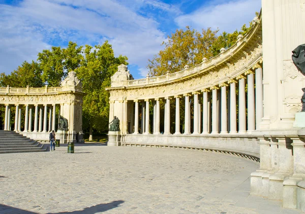 Square in the Retiro park, Madrid — Stock Photo, Image