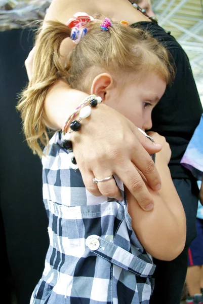 Little girl and her mother — Stock Photo, Image