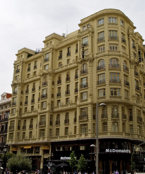Beautiful facade in Madrid, Spain — Stock Photo, Image