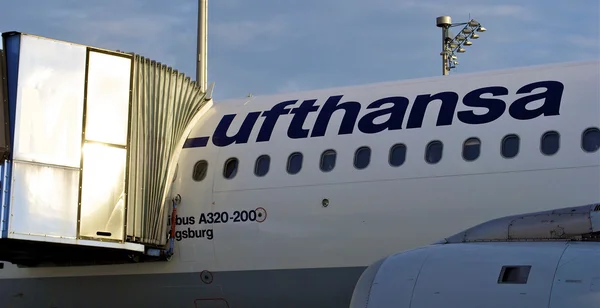 Самолёты Lufthansa — стоковое фото