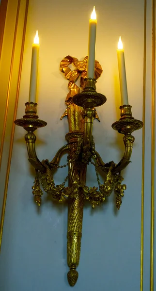 CASTLE FONTAINEBLEAU, ÎLE-DE-FRANCE, FRANCE: Image is taken inside of the Palace of Fontainebleau — 图库照片