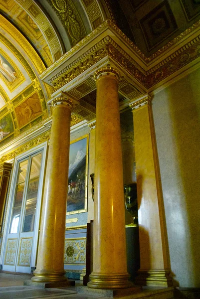 CASTLE FONTAINEBLEAU, jalá-DE-FRANCE, FRANCIA: Imagen tomada dentro del Palacio de Fontainebleau —  Fotos de Stock