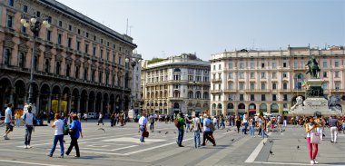 Milan 'da güzel bir bina.