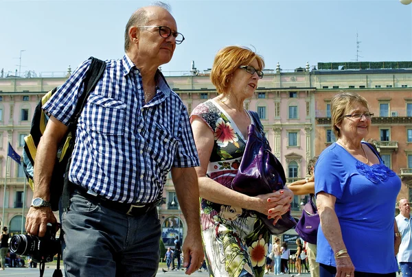 Familj av turister — Stockfoto