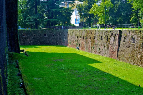 Ditch of the Sforza Castle, Milão, Itália — Fotografia de Stock