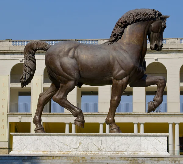 Pomnik konia w Mediolanie — Zdjęcie stockowe