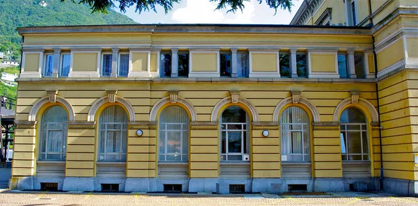 Hus i Schweiz — Stockfoto