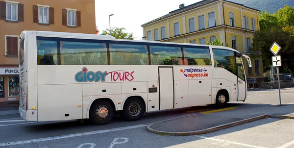 도시에 있는 버스 — 스톡 사진