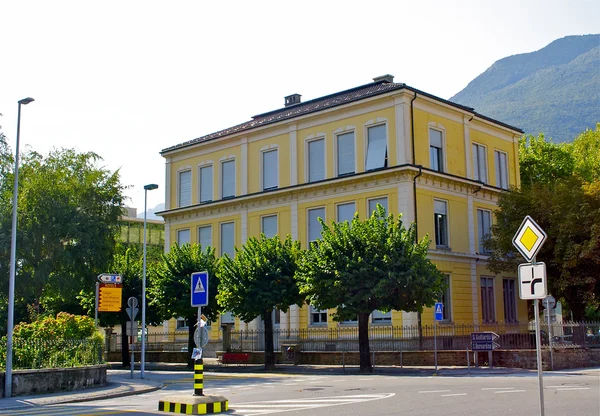 Häuser in der Schweiz — Stockfoto