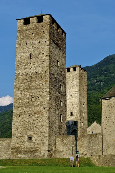 Ruines du château de Bellinzona Montelbello, patrimoine mondial de l'Unesco à Bellinzona, Suisse — Photo