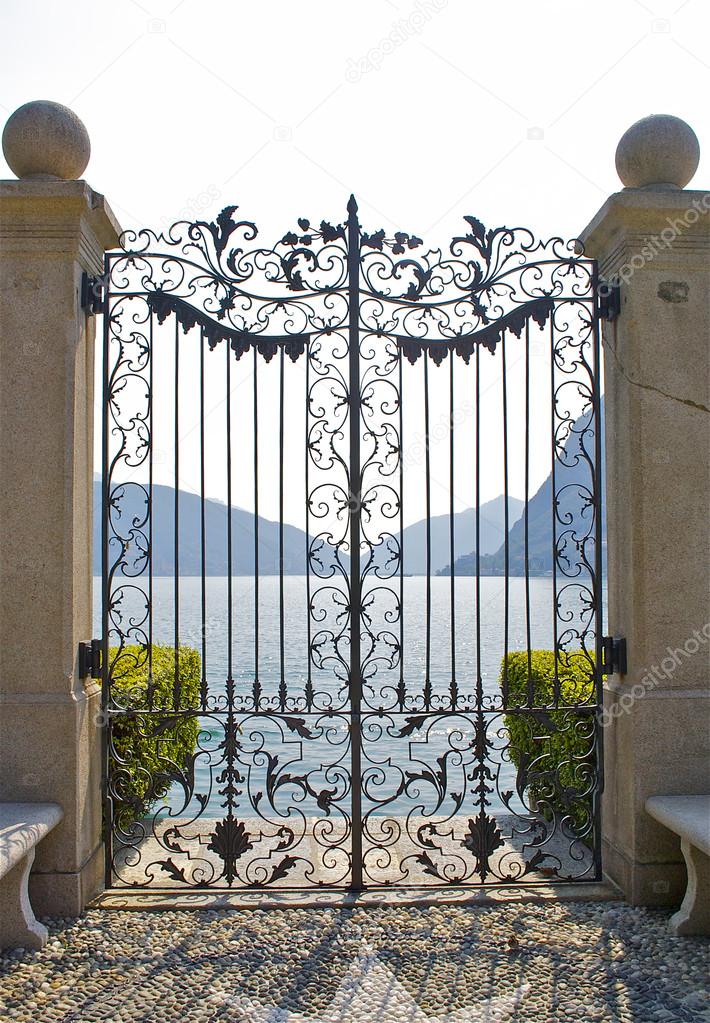 vintage gate