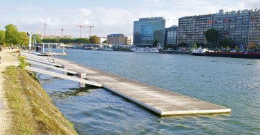 Paris Pier