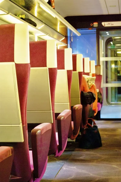 Zetels in een trein van de sncf, spoorwegmaatschappij van francr — Stockfoto