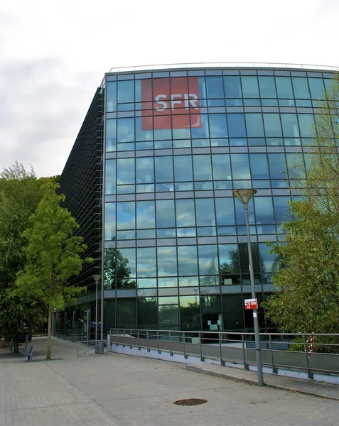 SFR gebouw in meudon, paris, Frankrijk — Stockfoto