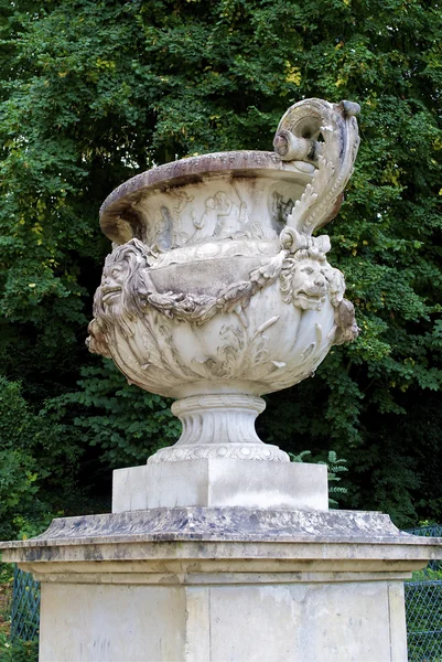 Pomnik w Parc de Saint-Cloud — Zdjęcie stockowe