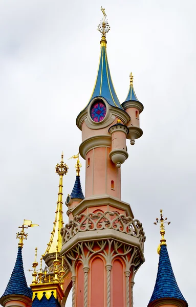 Parte do castelo de beleza adormecida na Disneylândia de Paris — Fotografia de Stock