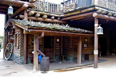 frontierland evde Vahşi Batı
