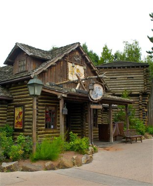 frontierland vahşi batı tasarım evi