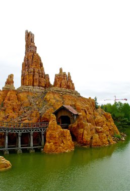 disneyland'ın Rus dağlarda