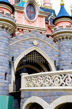 disneyland Paris uyku güzellik sarayda köprü