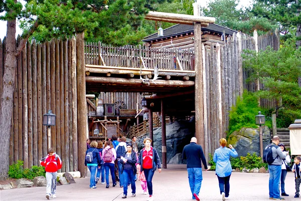 Entrance gate in the Frontierland — Stock Photo, Image