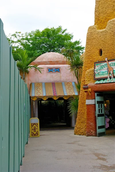 Casa decorativa in stile arabo nel Disneyland — Foto Stock
