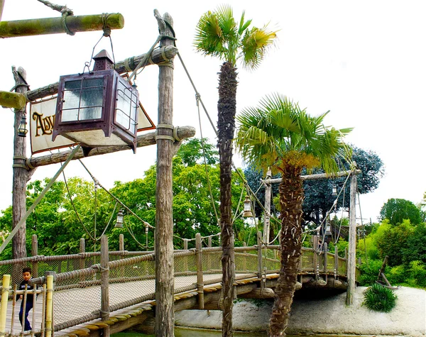 Rope bridge to the Adventure island — Stock Photo, Image