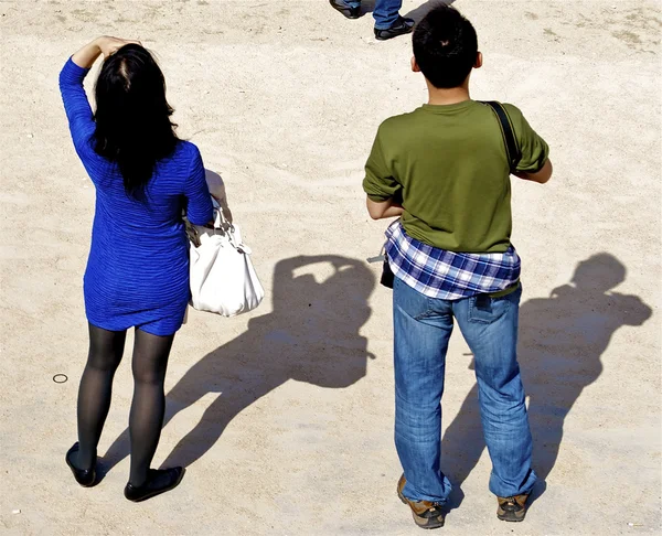 Op het zand (echt) paar — Stockfoto